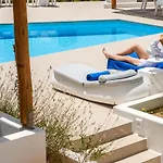 Mykonaki Hotel