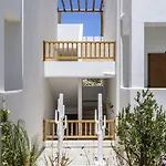 Hotel Mykonaki 3*