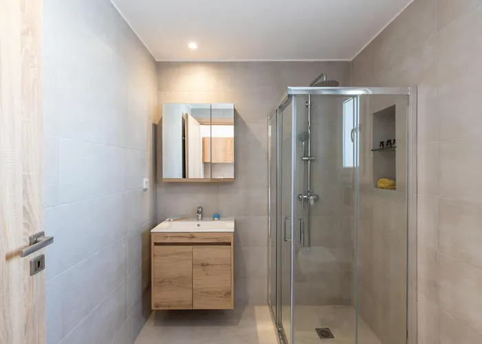 מלון Mykonaki 3*