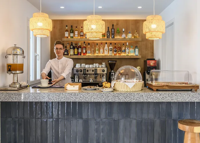 Mykonaki فندق 3*